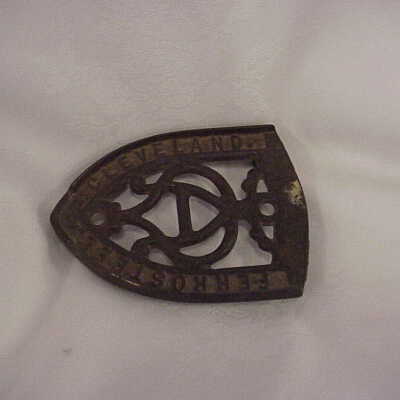 Trivet to hold Flat Iron