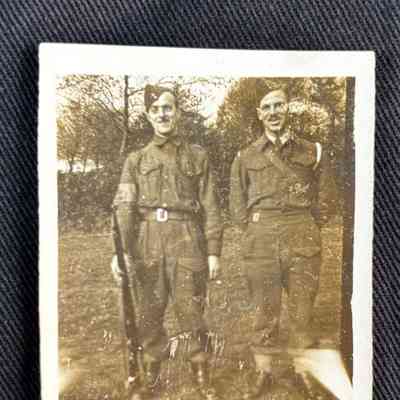 Photo - Cpl. Thomas Holliday and an unidentified soldier