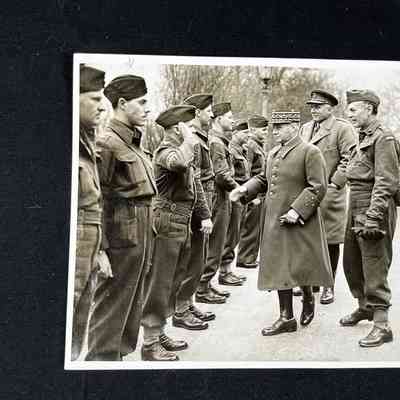 Photo - General Gamelin meets officers of the 1st Canadian Division