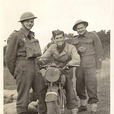 Three Friends in Epsom Downs