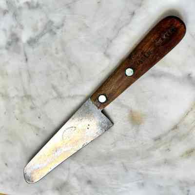 Dexter bread-making knife from Hofmann's Bakery, c. 1920-1970