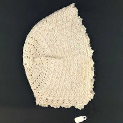 Ecru skull type baby bonnet of the Toye-Cox family, c. 1920s