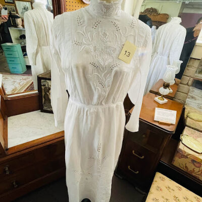White linen long sleeve summer dress of Bertha Meyers, c. 1910-1912
