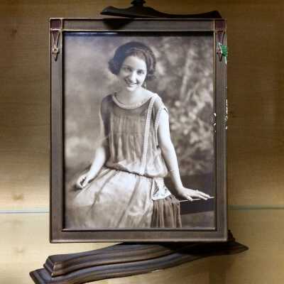 Photos of Wenona Martin in double swivel frame, c. 1920s