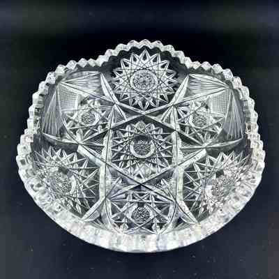 Cut crystal candy dish with pinwheel design, early 1900s
