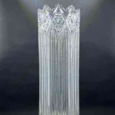 Cylindrical cut crystal vase of the Macdonald family, c. 1900