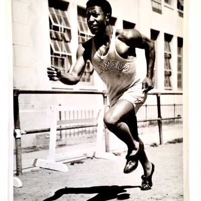 Photo of Alameda High School student Parnell Thrower, track runner, 1952