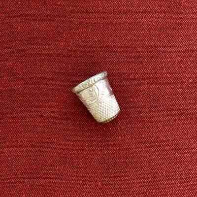 Silver sewing thimble of the Macdonald family, c. 1900