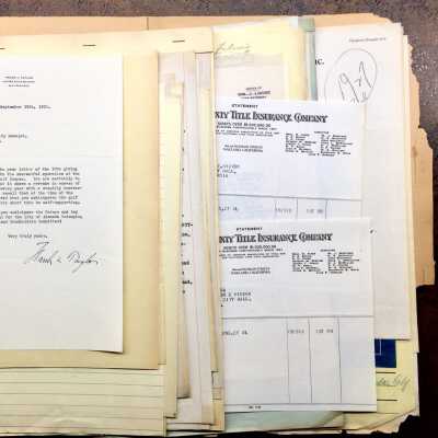 Folder with copies of papers about the Municipal Golf Course, 1920-1930