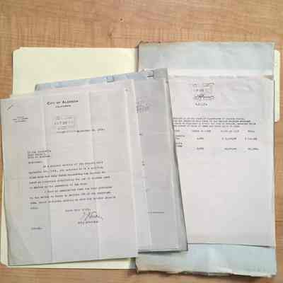 Folder marked '3077' with 1921 Budget and misc. papers