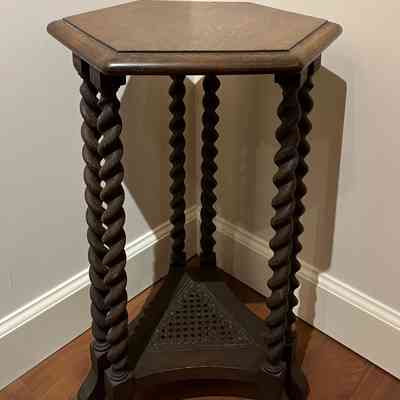 Taboret table of the Meyers family, c. 1915-1920