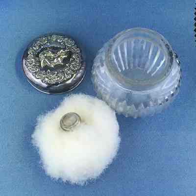 Cut crystal powder jar of Maude Macdonald, c. 1890s or early 1900s