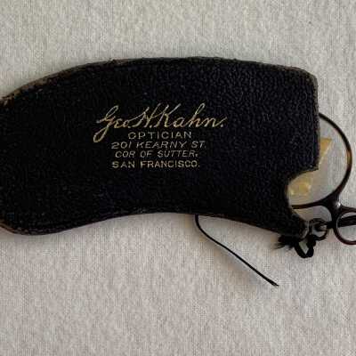 Pince-nez tortoise shell eyeglasses in case from Kahn, early 1900s