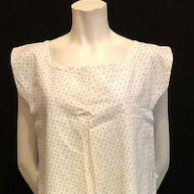 Full Length Cotton Apron with small flowers and pearl buttons, early 1900s