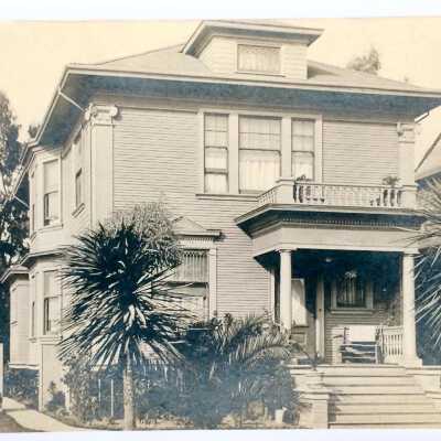 Computer-reproduced photo from postcard of 843 Laurel Street, 1907