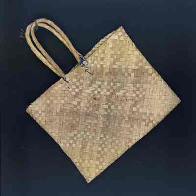 Straw purse received as gift from Samoan School students, c. 1920