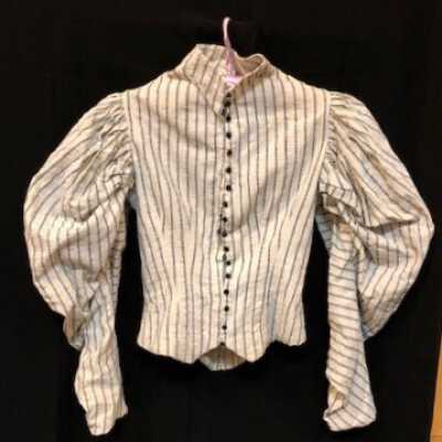 Blouse of plissi with leg-of-mutton sleeves used riding a bicycle, 1890s