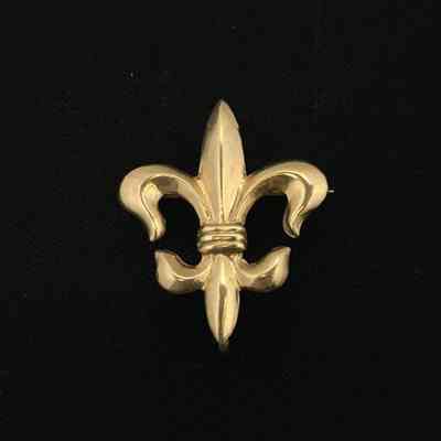 Chatelaine of the Macdonald family, 1900-1920
