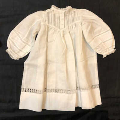 White lawn baby dress with puffed sleeves, c. 1895-1896
