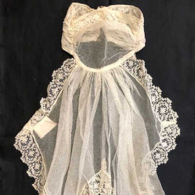 High jabot collar with lace trim, early 1900s