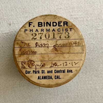 Pill Box issued by George P. Reynolds, physician, 1912