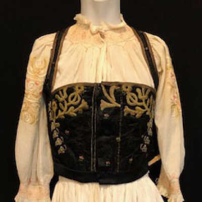 Three piece costume with peasant blouse of Doris Goodman, 1920s