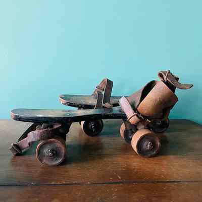 Excelsior G.R.B. Roller skates of Mrs. Henry H. Meyers, c. 1890