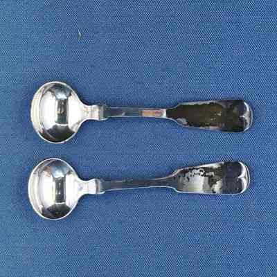 Rogers, Smith & Co. Silver-plated condiment spoons of the Johns family