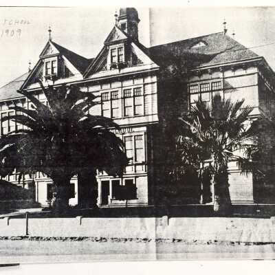 Photocopies of c. 1909 Mastick School exterior photo and c. 1939 History, c. 1999