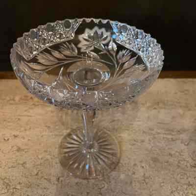 Cut Crystal compote with pattern of flowers and leaves, 1915