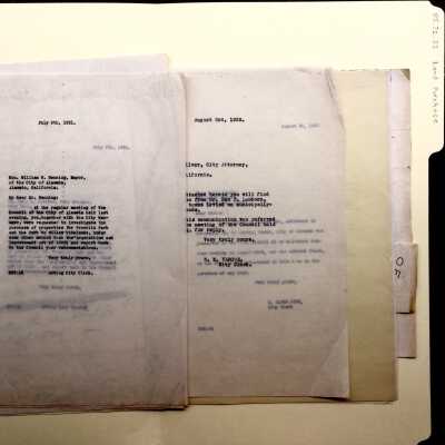 Correspondence about purchase of property, 1931-1932