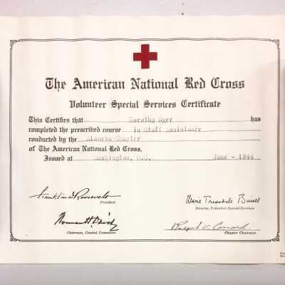 Certificate course completion 'Staff Assistance' awarded Dorothy Dyer, 1944
