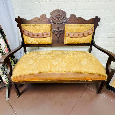 Settee C.