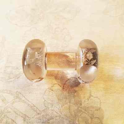 Glass knife rest with floral motif of the Cox family, c. 1910-1920s