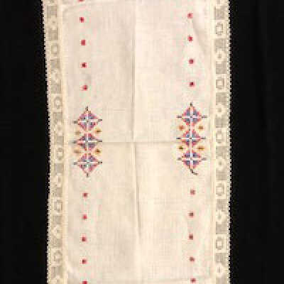 White Table Runner with lace edge and hand embroidery, c. 1930