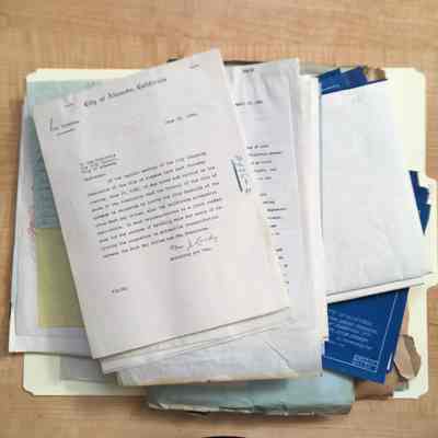 Folder marked '2976-3000' with Misc. papers, 1920s