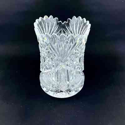 Cut crystal spoon holder with serrated rim, 1890s-early 1900s