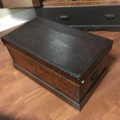 Redwood tool chest of Alexander Lind, Carpenter, prior 203