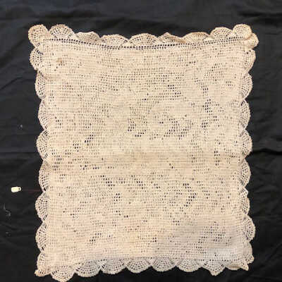 White cotton crocheted pillow cover of the Toye Cox family, early 1900