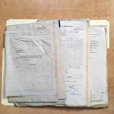 Folder marked '3082' with papers about incinerators, 1921-1922