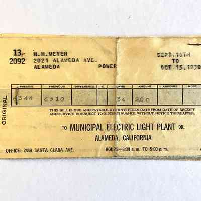Municipal Electric Light Plant Bills for 2021 Alameda Ave, 1930-1931