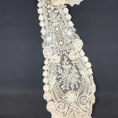 Lace collar of panels, 19th century