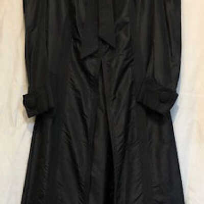 Full black taffeta summer coat with silk trim, c. 1915