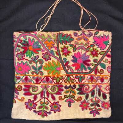 Hand-embroidered silk purse of the Meyers family, prior 1997