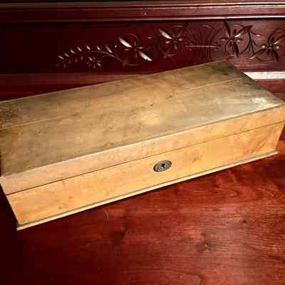 Glovebox of Harriet Holmes Haslett, late 1890s
