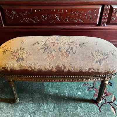 Pseudo Louis XIV Needlepoint Bench from the Lanzit family, c. 1920 or 1930