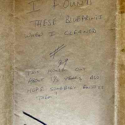 Handwritten note from donor, filing number 911, and Incorrect handwritten address