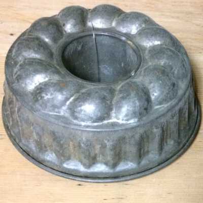 Galvanized Gelatin Mold of the Blake-Dyer family of 2008 Clinton Ave.