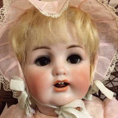 Bebe Elite googly-eye Doll, c. 1916