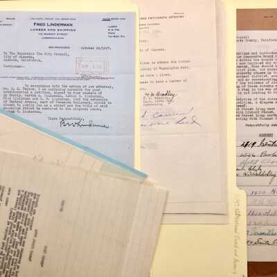 Folders with City documents, numbered 201-215, 1927-1932